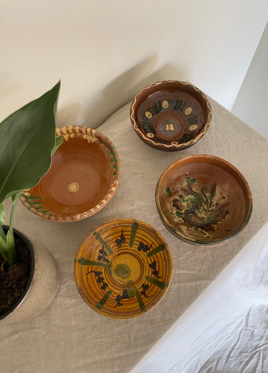 Romanian vintage clay bowl