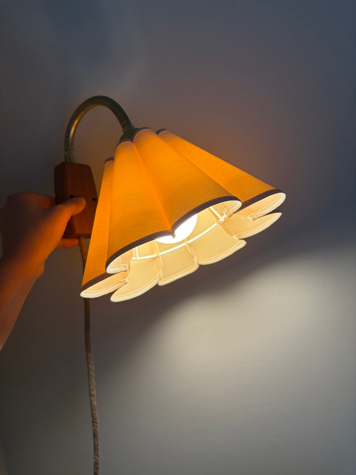Pair of vintage wooden and brass gooseneck plug-in wall lights with scalloped shade