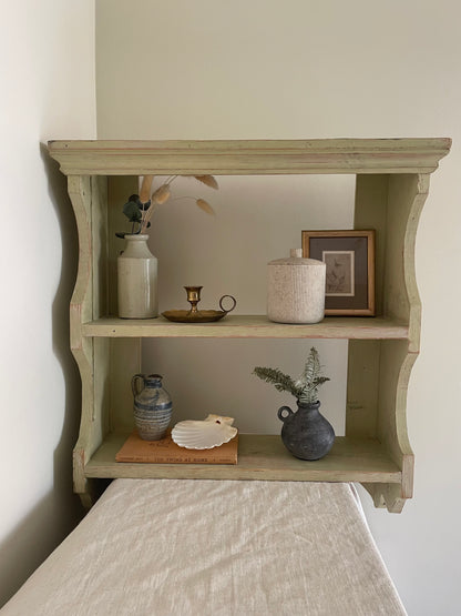 Vintage wooden scalloped rustic wall hung shelf unit