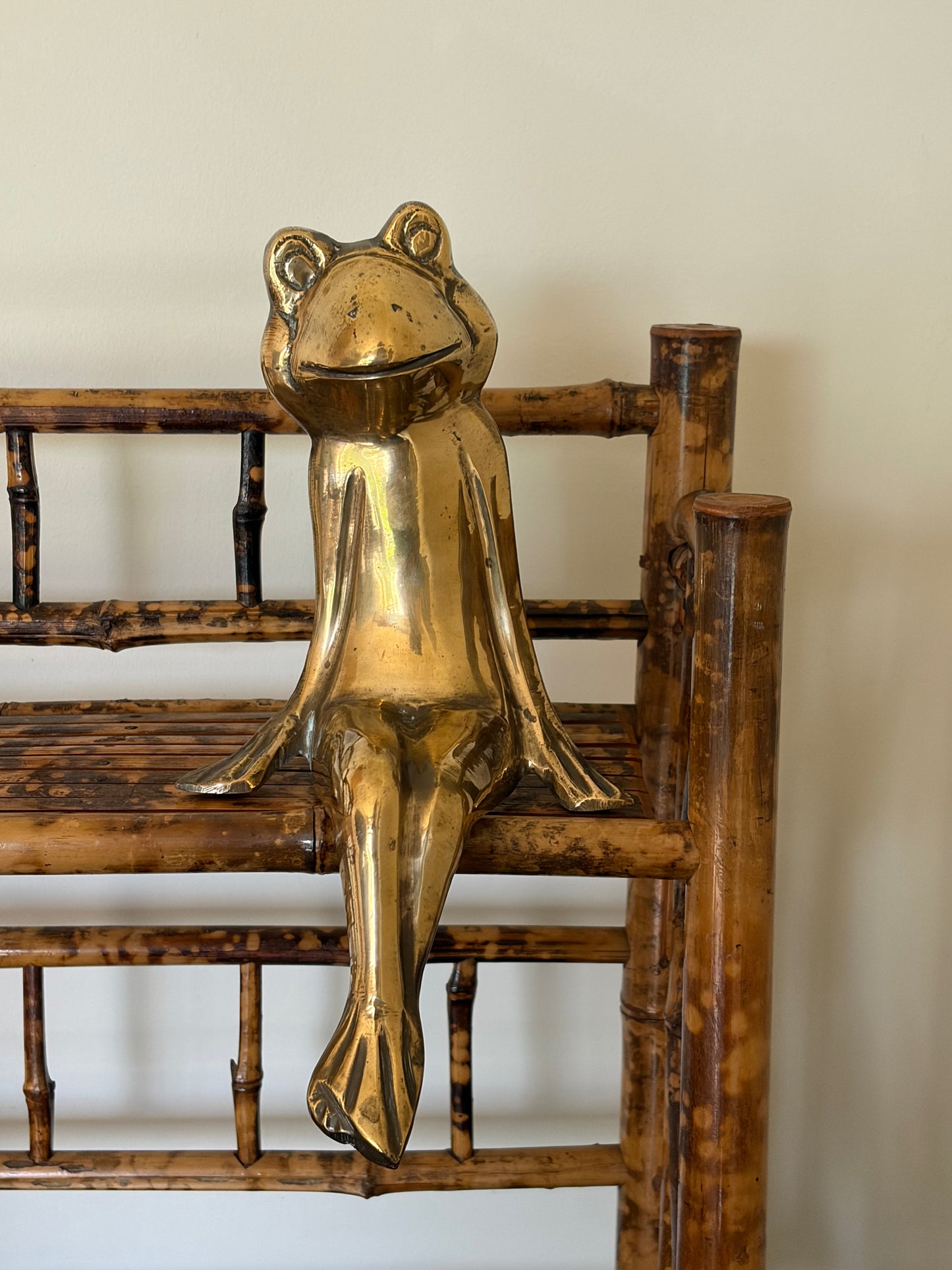 Vintage solid brass sitting frog