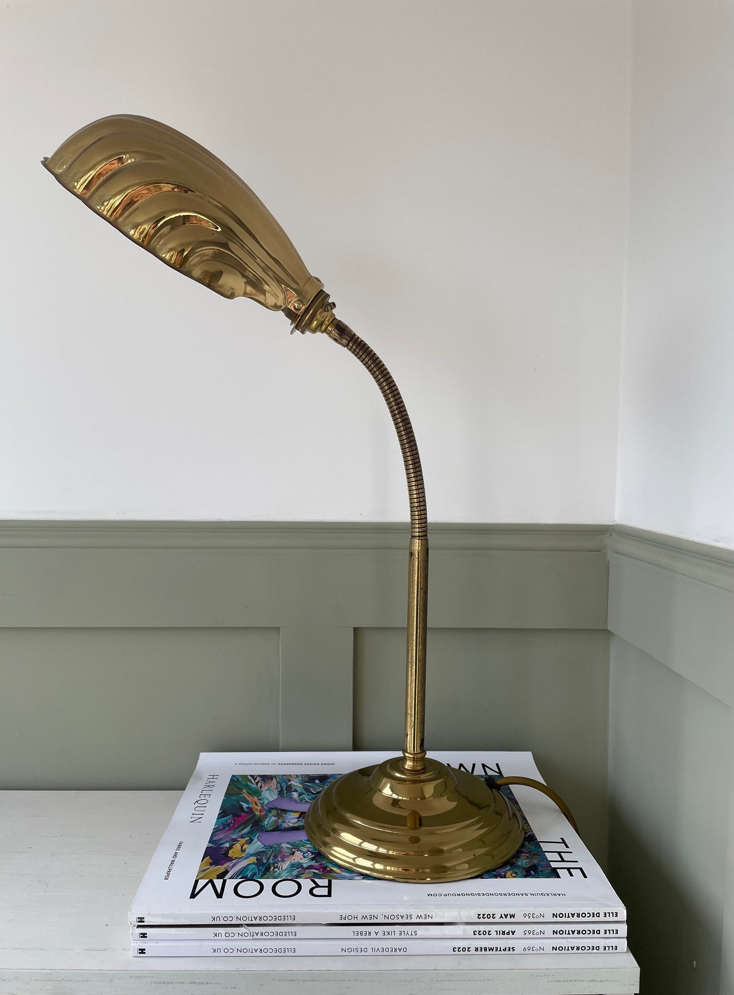 Brass clam shell desk lamp