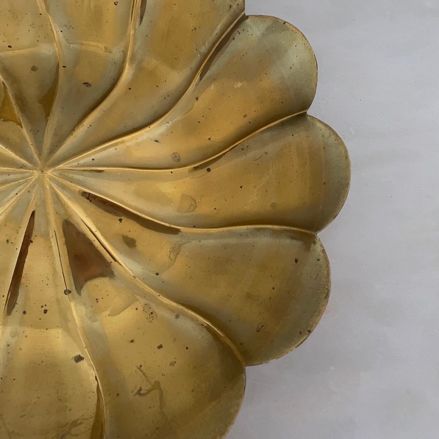 Brass flower plate