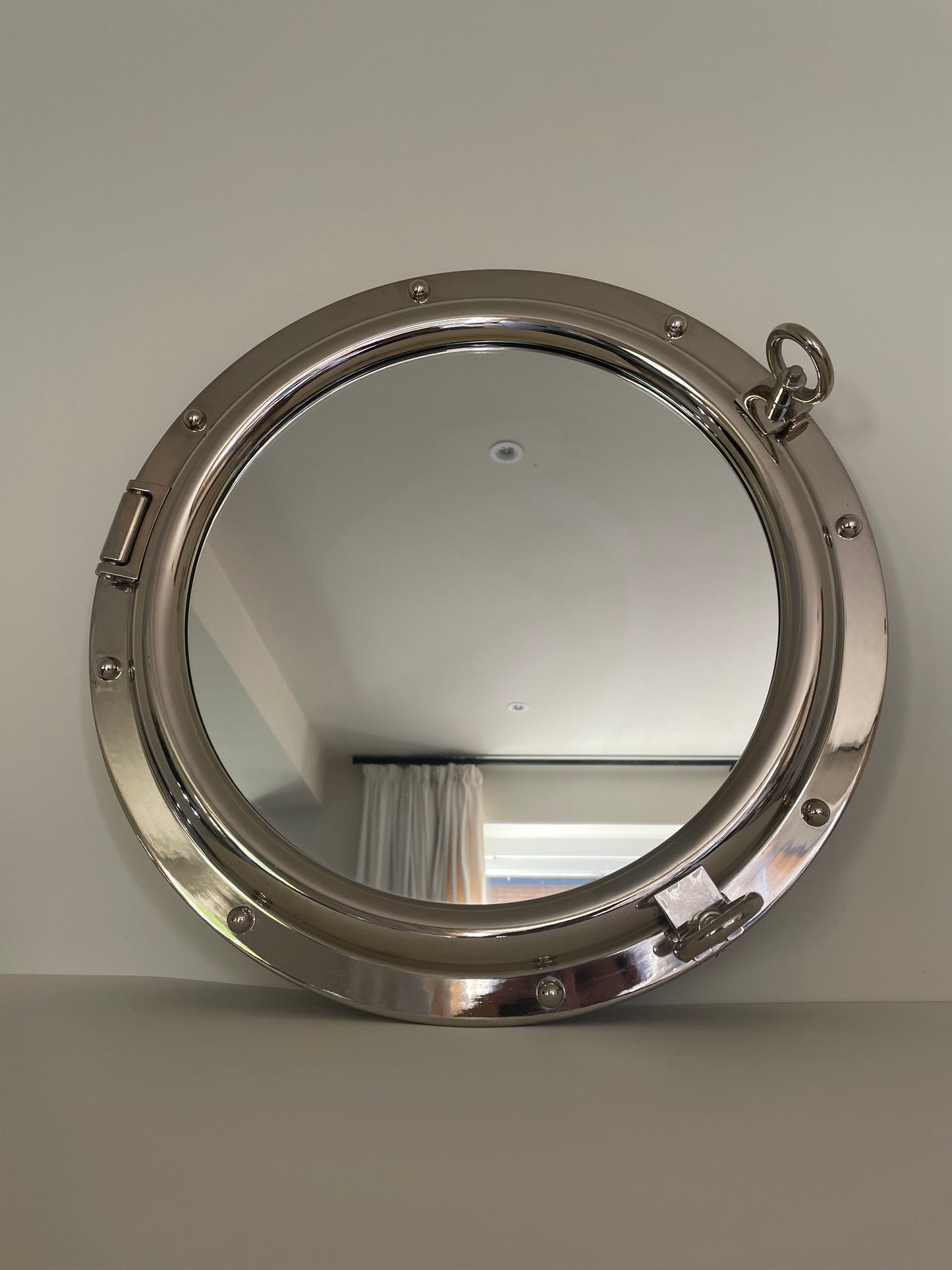 Chrome porthole mirror