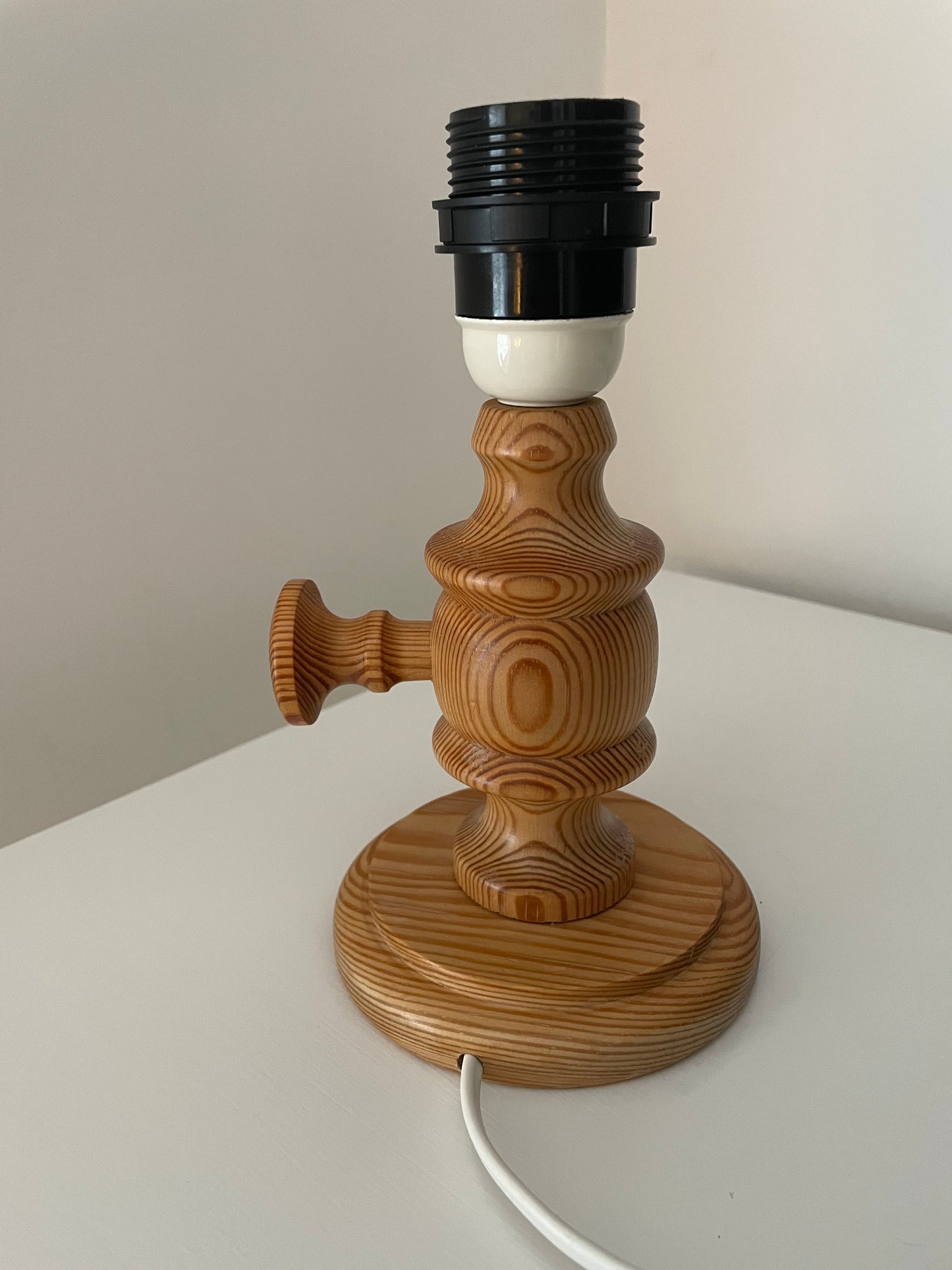 Pine wooden small lamp with scalloped edge