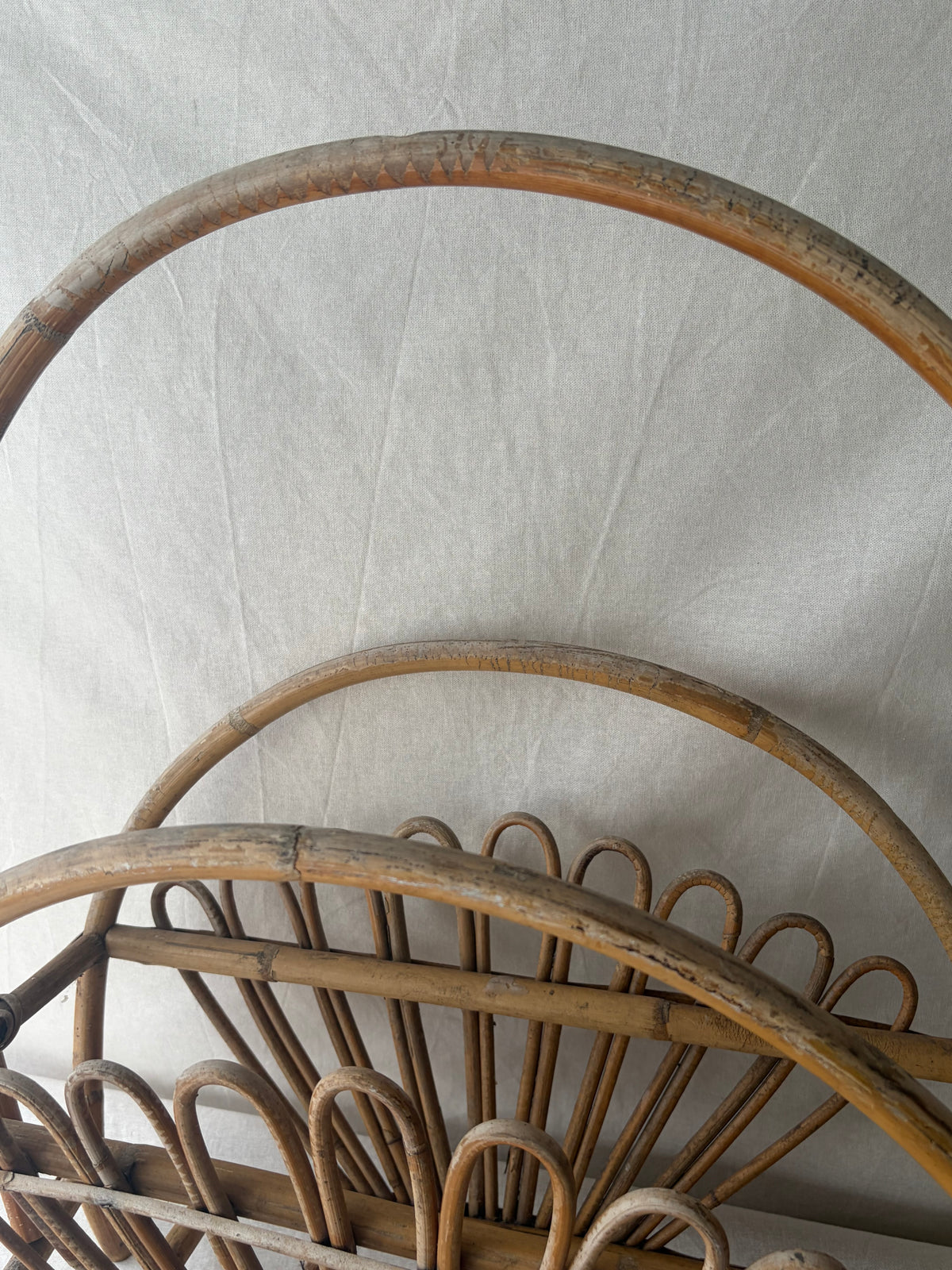 Vintage sunburst 1960’s bamboo and rattan magazine rack, Franco Albini style