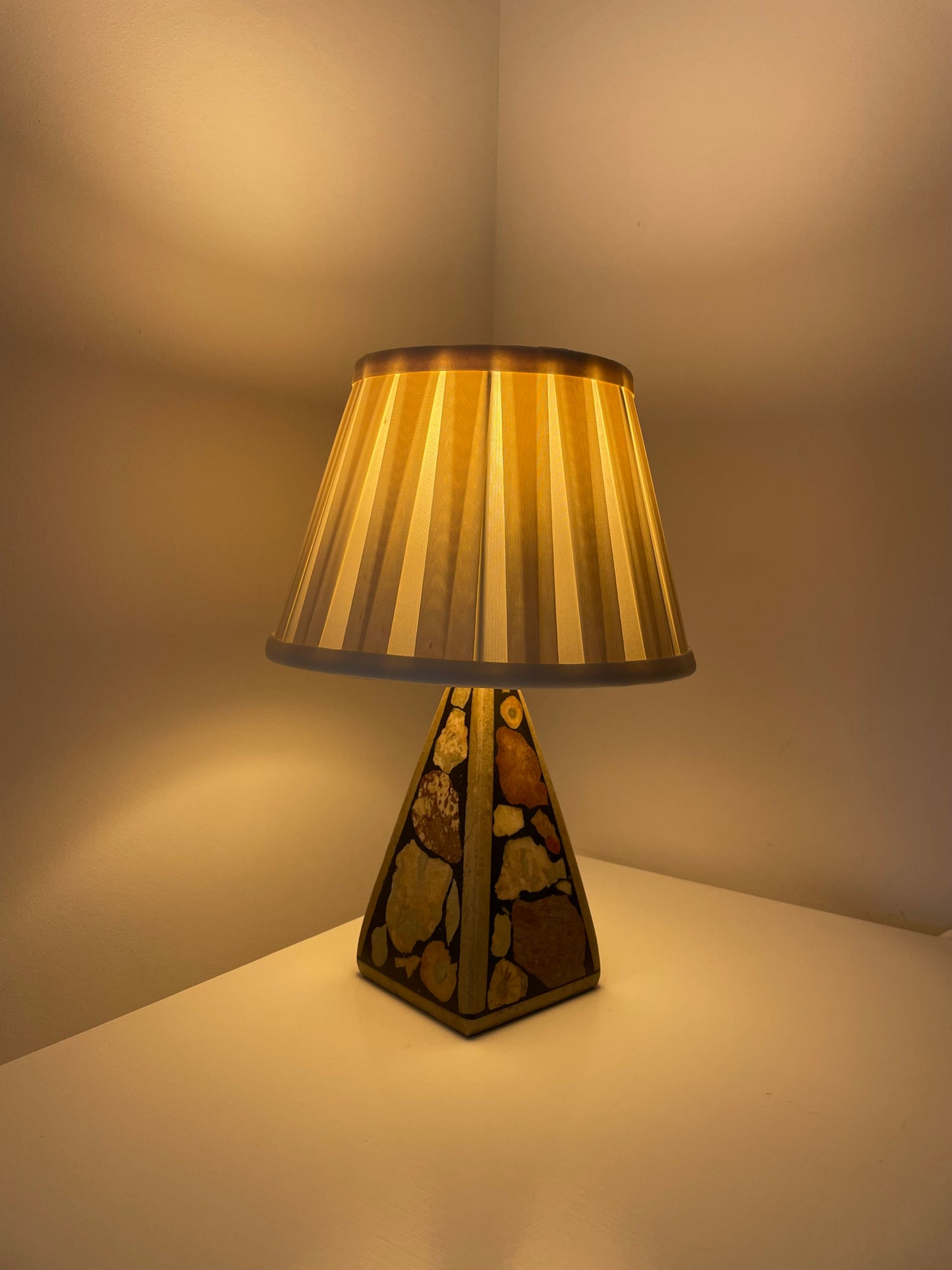 Fossilised stone table lamp by Egon Jakobbson, Sweden