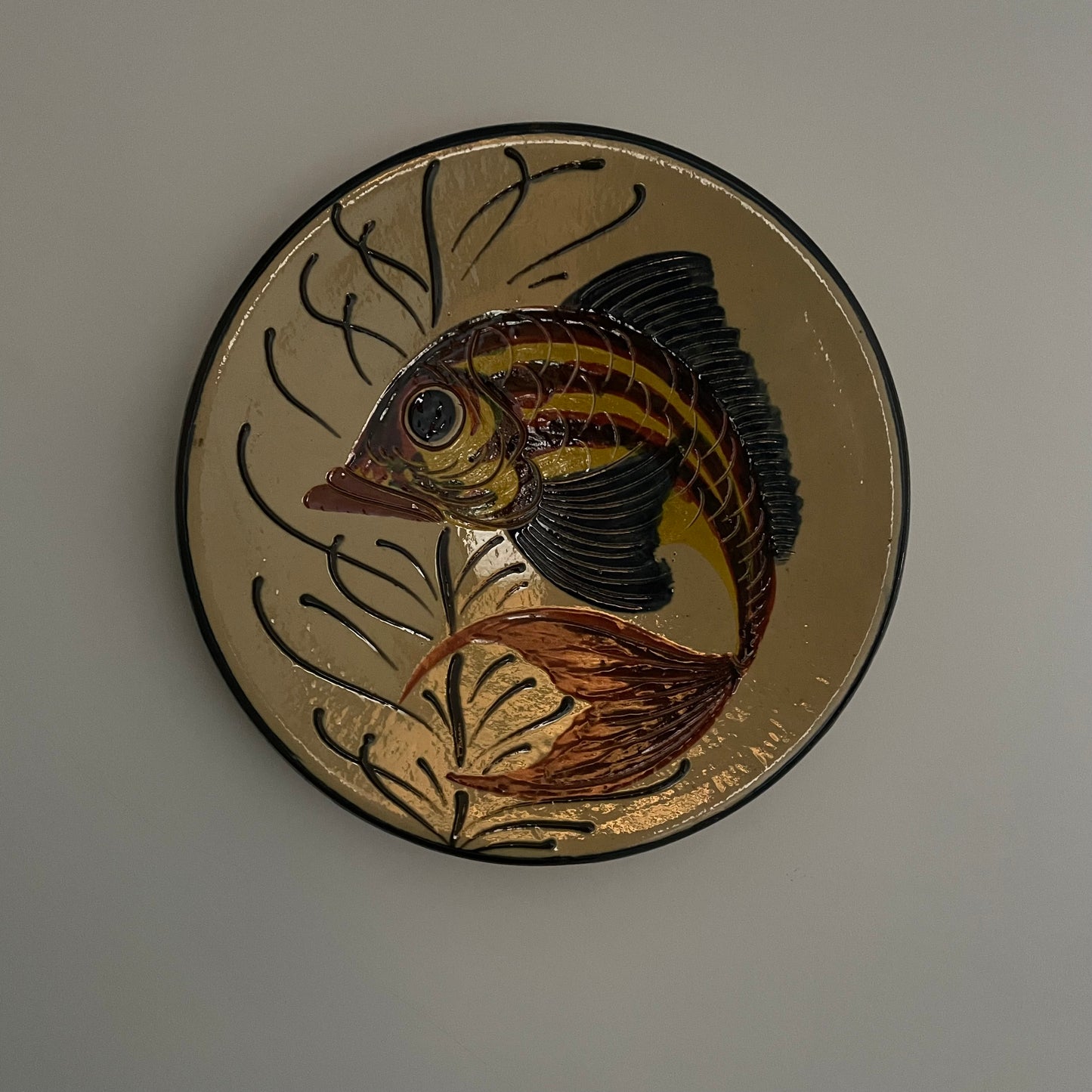 Large colourful fish wall plate by Puigdemont