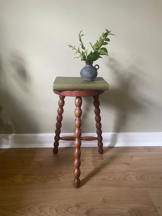 French bobbin stool