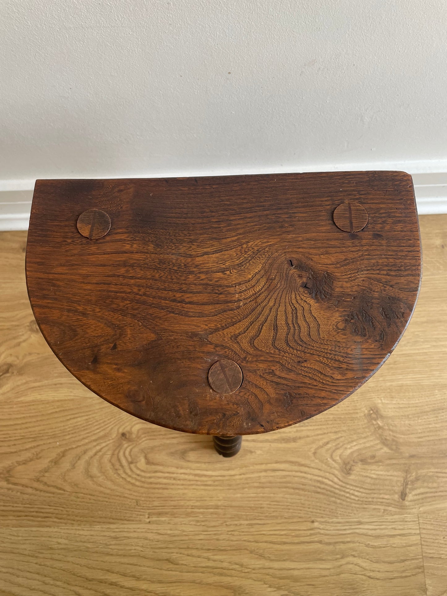 Small wooden half-moon bobbin tripod stool