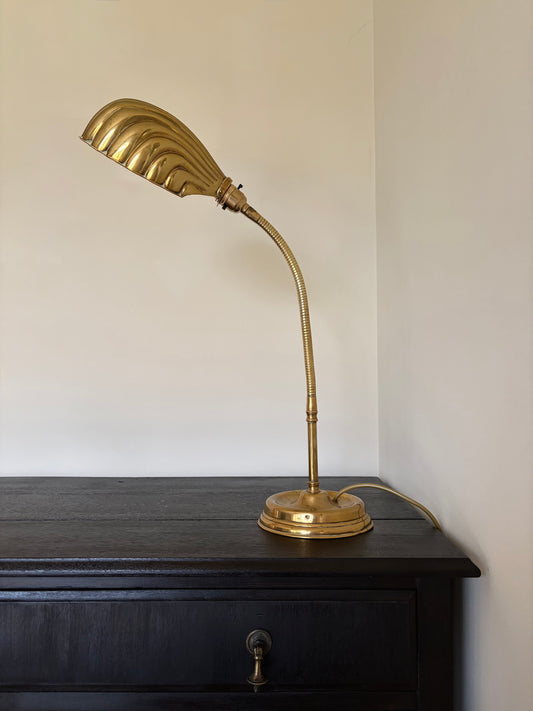 Vintage brass shell table lamp