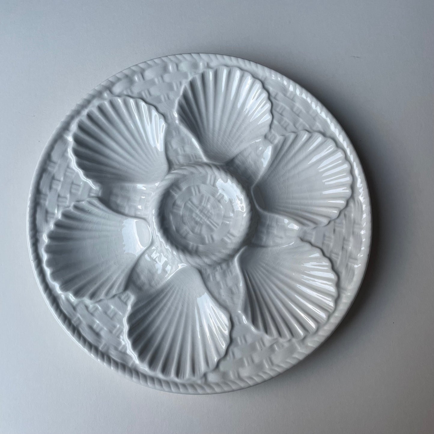 French white oyster plates by Long Champ